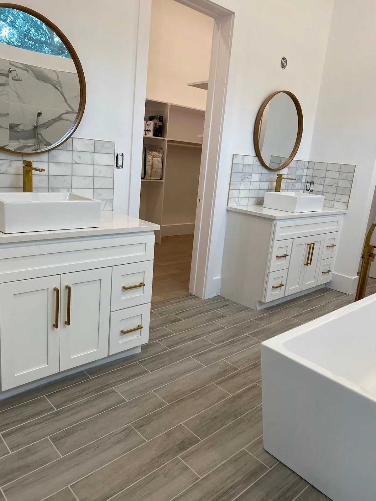 White shaker double bathroom vanity cabinetry